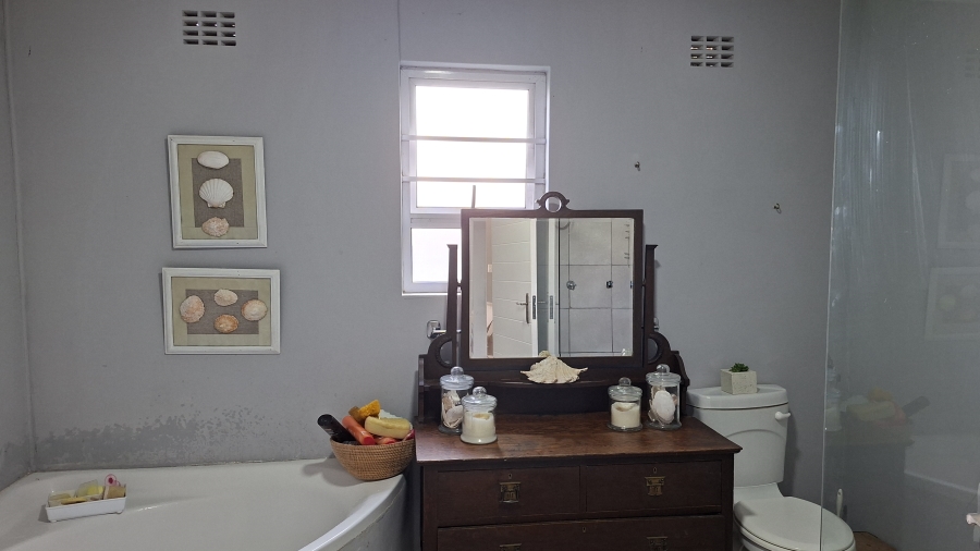 4 Bedroom Property for Sale in Gonubie Eastern Cape